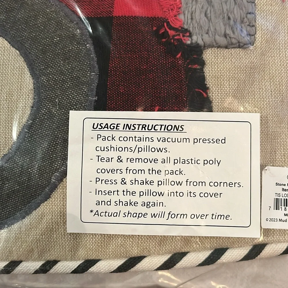 Mud Pie Tis Lodge Yarn Pillow/NWT